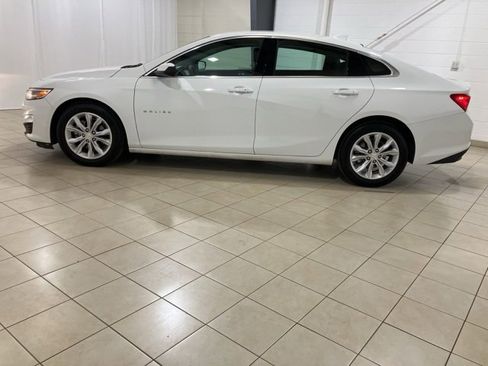 Used 2023 Chevrolet Malibu LT image 2
