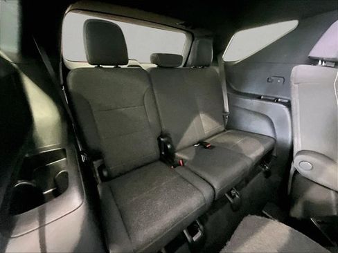 Used 2024 Chevrolet Traverse LT FWD image 30