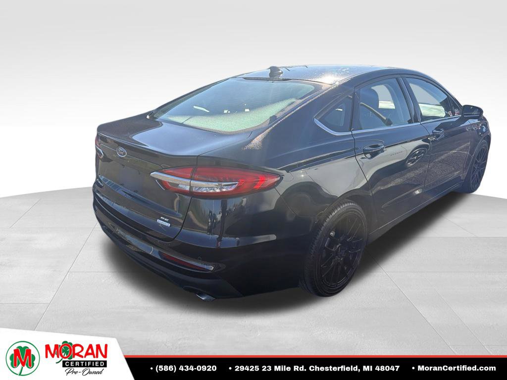 Used 2020 Ford Fusion SE FWD image 4