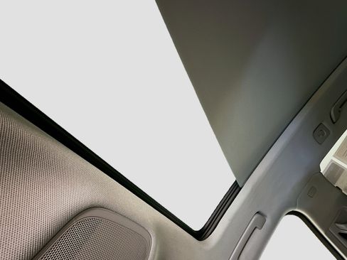 Used 2022 Audi Q5 2.0T Premium w/ Convenience Package image 27