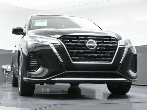 Used 2023 Nissan Kicks SV image 49