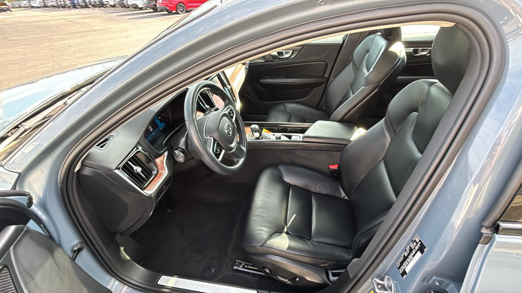 Certified 2024 Volvo S60 B5 Plus w/ Climate Package AWD/4WD image 25