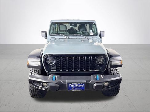 Used 2024 Jeep Wrangler Unlimited AWD/4WD image 3
