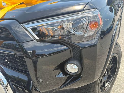 Used 2018 Toyota 4Runner SR5 Premium AWD/4WD image 16