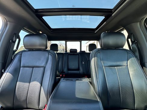 Used 2020 Ford F150 Lariat AWD/4WD image 10
