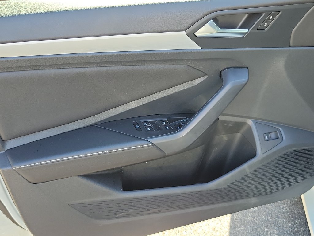 Used 2025 Volkswagen Jetta S FWD image 17