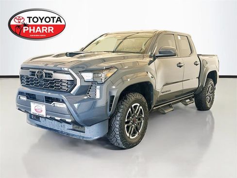 Used 2025 Toyota Tacoma TRD Sport AWD/4WD image 1