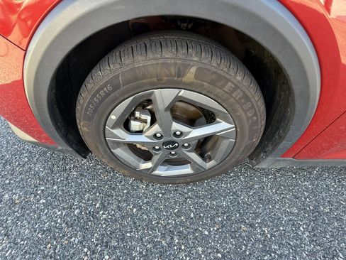 Used 2025 Kia K4 FWD image 30