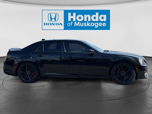 Used 2023 Chrysler 300 C RWD image 4