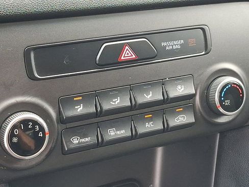 Used 2019 Kia Sportage LX image 16