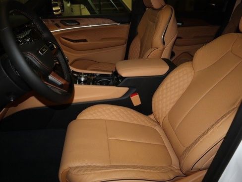 New 2022 Jeep Grand Cherokee Summit image 15