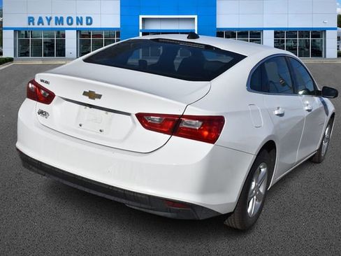 Used 2022 Chevrolet Malibu LS image 3