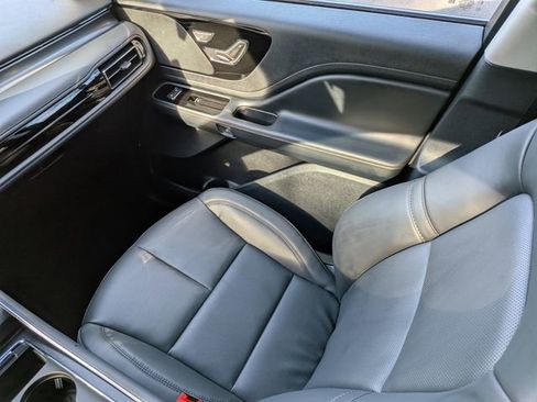 New 2026 Lincoln Aviator 2WD image 15