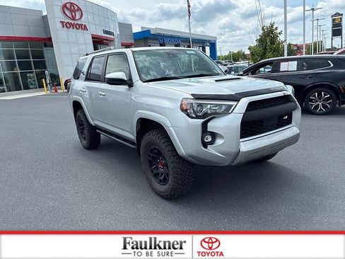Used 2023 Toyota 4Runner TRD Off-Road AWD/4WD image 2