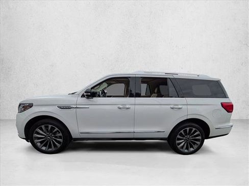 Used 2020 Lincoln Navigator Reserve image 9