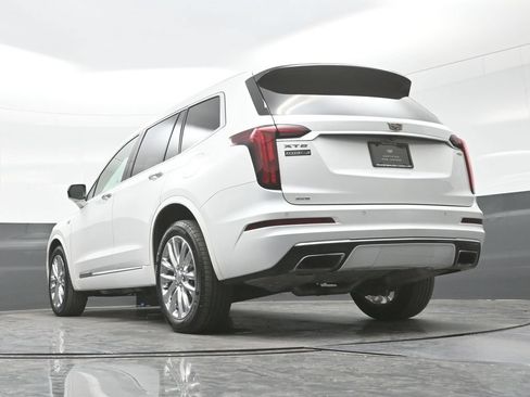 Certified 2023 Cadillac XT6 Premium Luxury AWD/4WD image 30