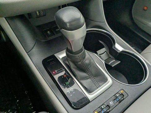 Used 2016 Toyota Highlander Limited FWD image 25