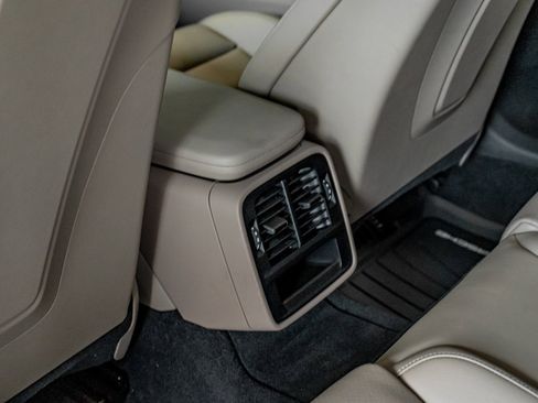 Certified 2025 Porsche Taycan image 27