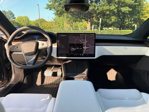 Used 2026 Tesla Model S AWD/4WD image 13
