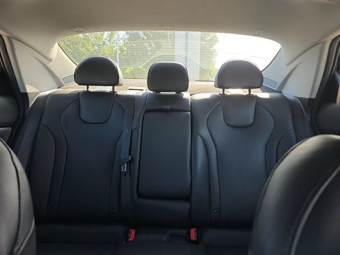 Used 2023 Hyundai Elantra Limited FWD image 39