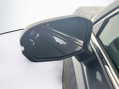 Used 2025 Honda CR-V EX image 16