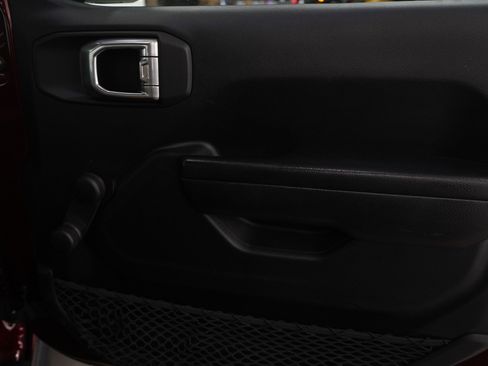 Used 2021 Jeep Wrangler Unlimited Sport image 9