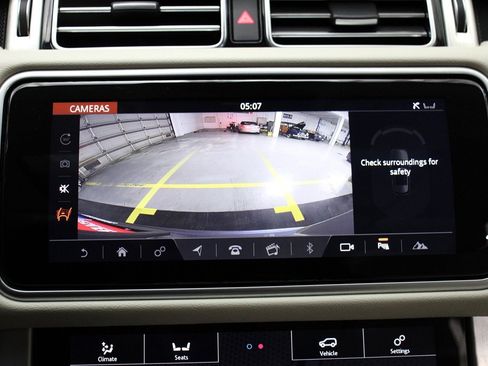 Used 2018 Land Rover Range Rover image 55