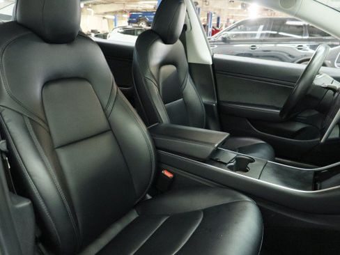 Used 2018 Tesla Model 3 Long Range RWD image 23