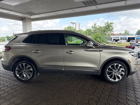 Used 2023 Lincoln Nautilus Reserve w/ Equipment Group 201A AWD/4WD image 4