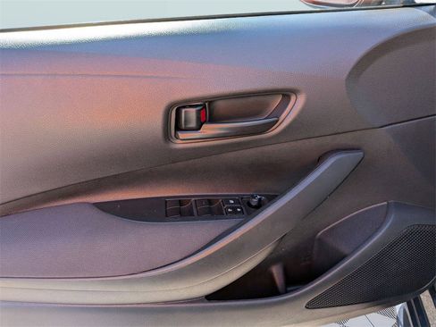 Used 2025 Toyota Corolla LE image 10