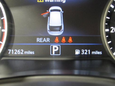 Used 2023 Nissan Murano SV image 29