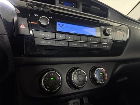Used 2014 Toyota Corolla L FWD image 17