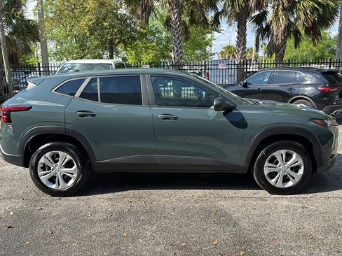 Used 2025 Chevrolet Trax LS w/ Driver Confidence Package image 8