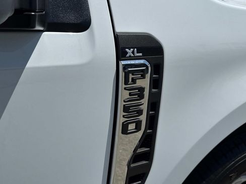 New 2025 Ford F350 XL w/ XL Chrome Package image 19
