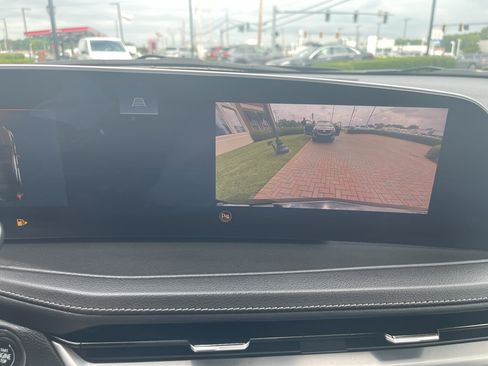 Used 2024 Cadillac XT4 Premium Luxury AWD/4WD image 23