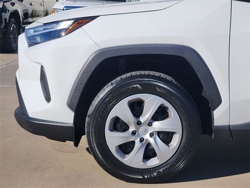 Used 2024 Toyota RAV4 LE image 5