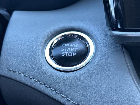 Used 2023 Toyota Highlander Platinum image 23