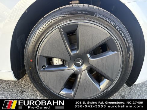 Used 2023 Tesla Model 3 Standard Range image 33