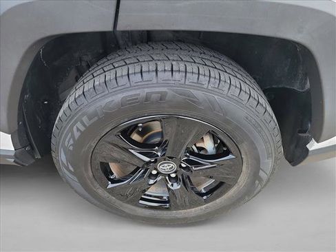 Used 2019 Toyota RAV4 XLE image 12