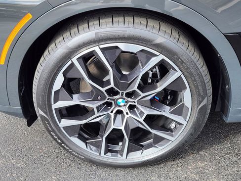 New 2026 BMW X7 M60i image 7