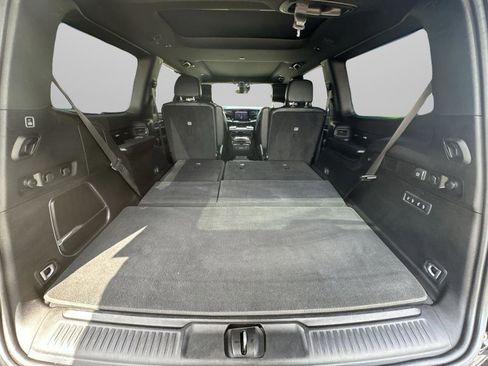 Used 2023 Jeep Wagoneer Series II AWD/4WD image 23