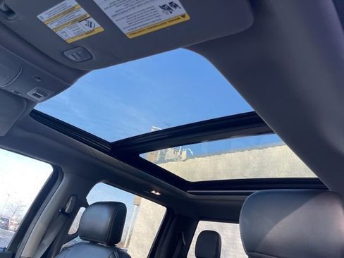 Used 2020 Ford F150 Lariat w/ Equipment Group 502A Luxury image 12