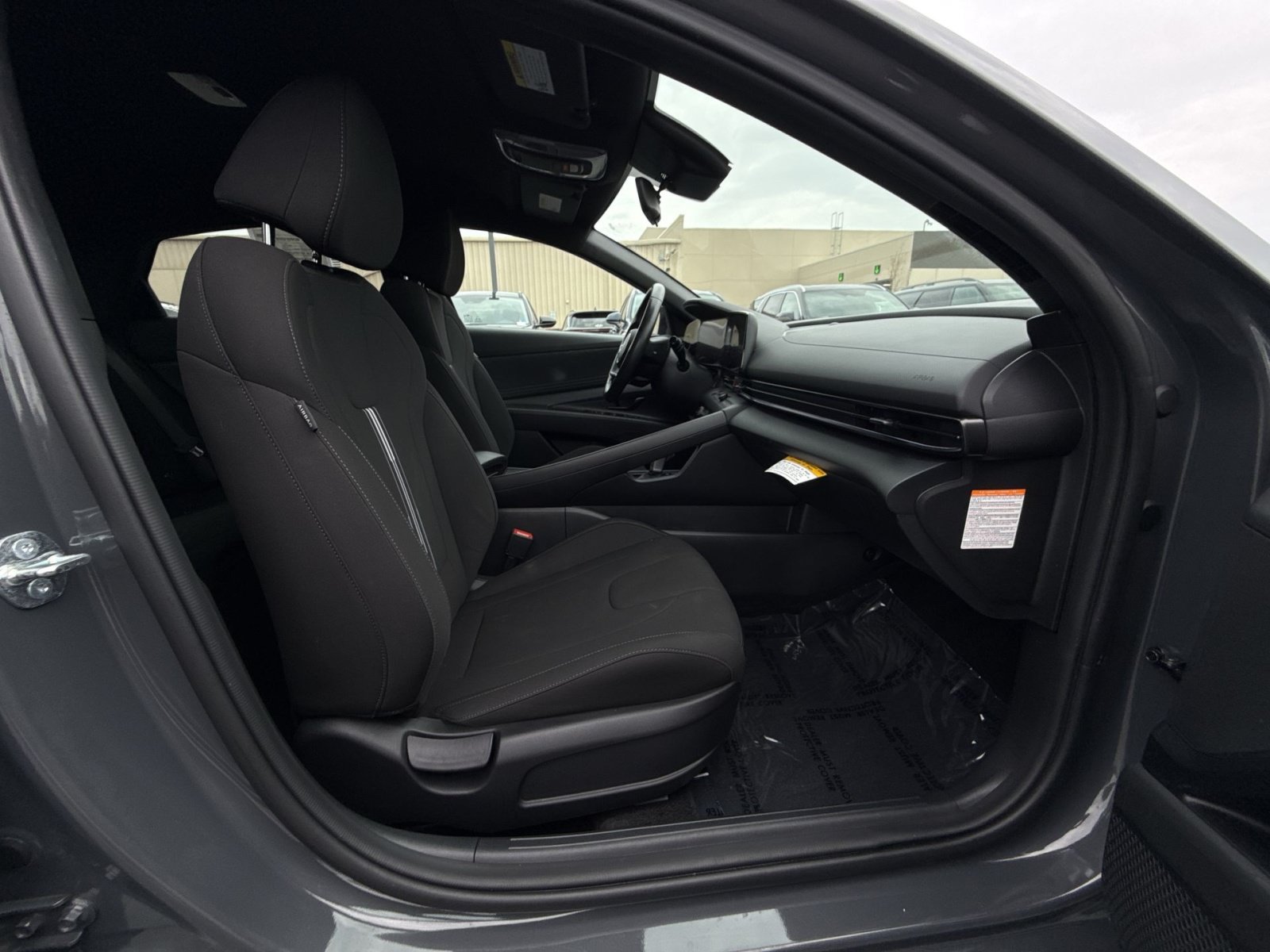 Certified 2025 Hyundai Elantra SEL FWD image 26