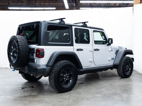 Used 2024 Jeep Wrangler Unlimited image 6