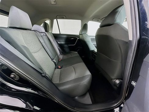 Used 2020 Toyota RAV4 XLE image 7
