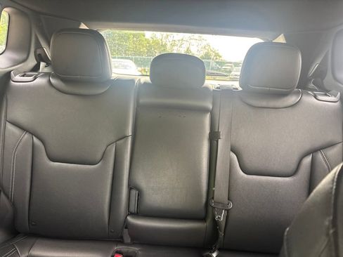 Used 2025 Jeep Compass Limited AWD/4WD image 9