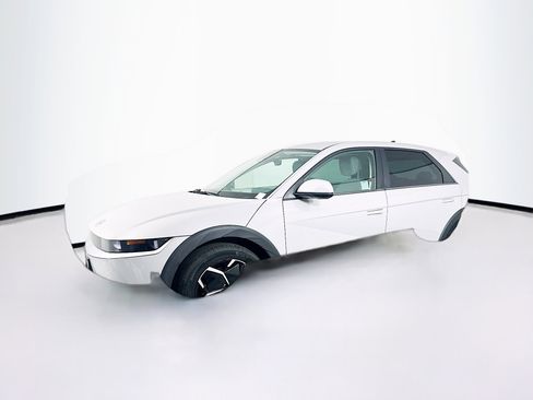 Used 2024 Hyundai Ioniq 5 SEL RWD image 3