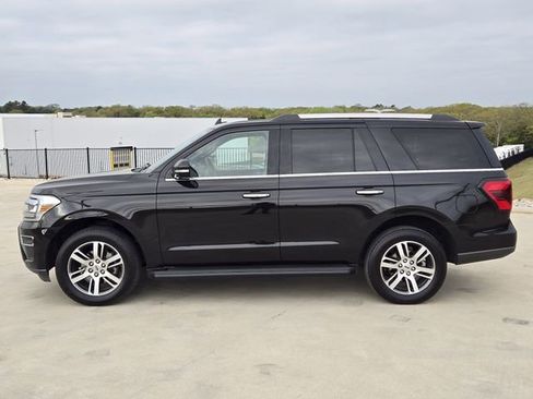 Used 2024 Ford Expedition Limited image 5