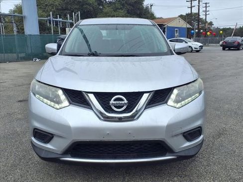 Used 2015 Nissan Rogue S image 4