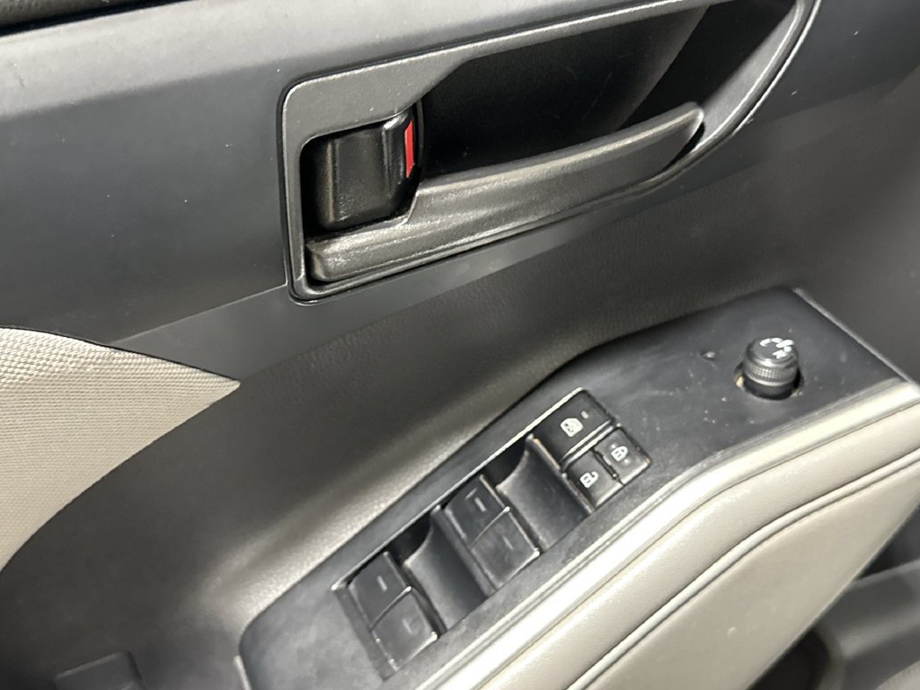 Used 2023 Toyota Highlander L FWD image 20